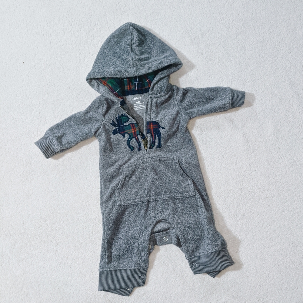 Carter's - gray fleece one-piece - Newborn